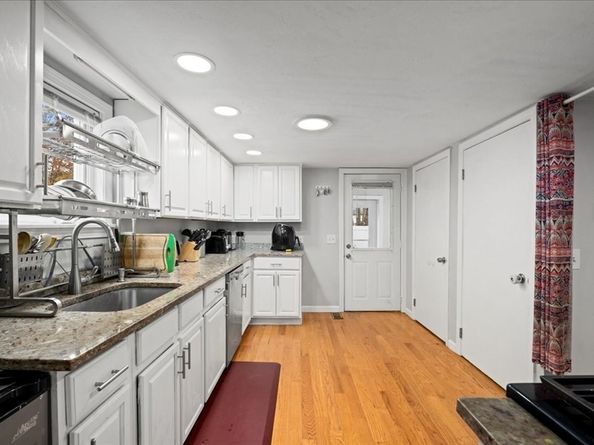 65 Edgewater Avenue, Shrewsbury MA 01545