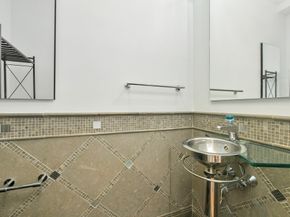 492 Beacon 82, Boston MA 02115