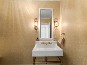 50 Battery St 103104, Boston MA 02109
