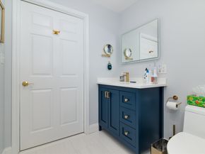 10 Seaport Dr. 2505, Quincy MA 02171