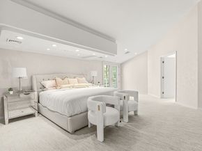 71 Farina Rd, Newton MA 02459