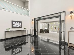 71 Farina Rd, Newton MA 02459