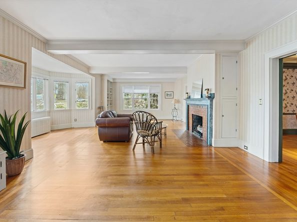 116 Adin St, Hopedale MA 01747