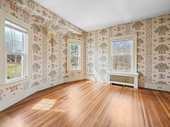 116 Adin St, Hopedale MA 01747