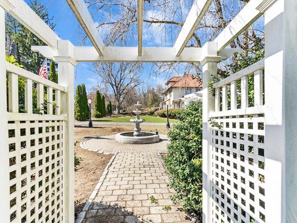 116 Adin St, Hopedale MA 01747