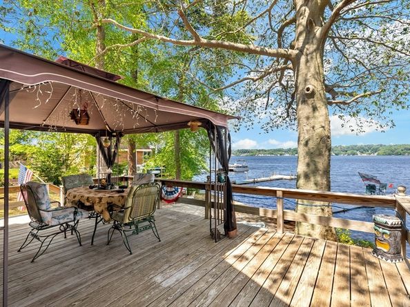 22 Fuller Shores Rd, Lakeville MA 02347