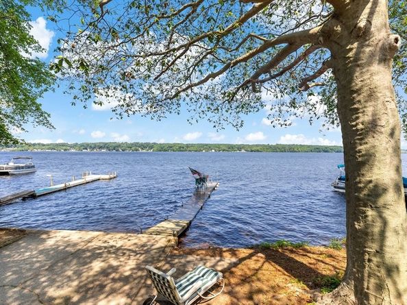 22 Fuller Shores Rd, Lakeville MA 02347