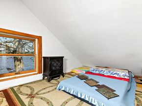 22 Fuller Shores Rd, Lakeville MA 02347
