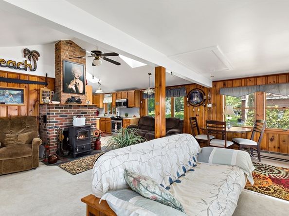 22 Fuller Shores Rd, Lakeville MA 02347