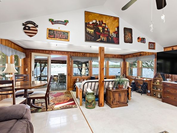 22 Fuller Shores Rd, Lakeville MA 02347