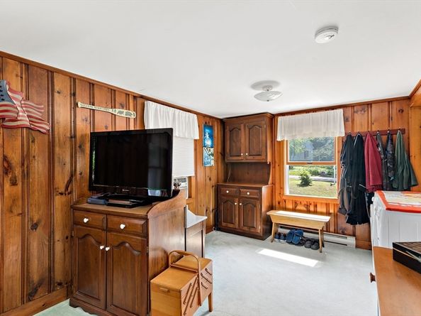 22 Fuller Shores Rd, Lakeville MA 02347