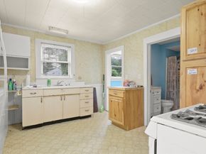 7 Aucoot Road, Mattapoisett MA 02739