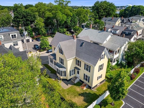 8 Briggs Street, Salem MA 01970