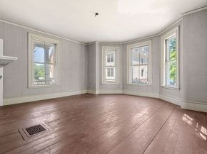 8 Briggs Street, Salem MA 01970