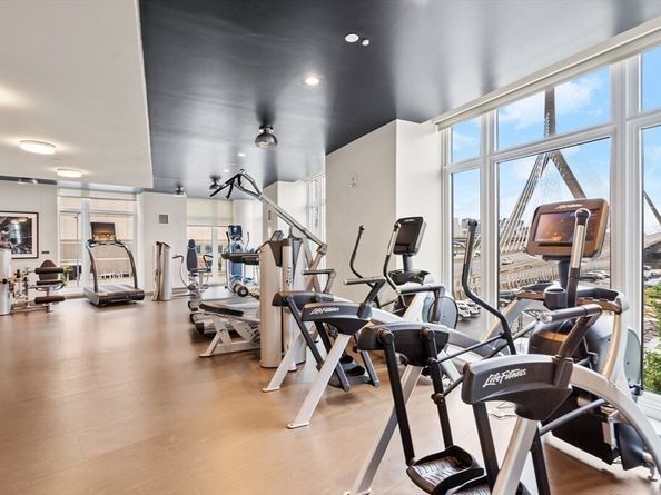 100 Lovejoy Wharf 4H, Boston MA 02114