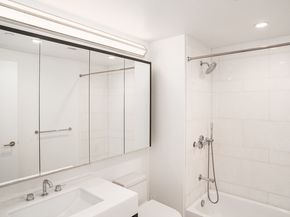100 Lovejoy Wharf 4H, Boston MA 02114
