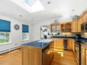 4 North Ridge Rd, Ipswich MA 01938