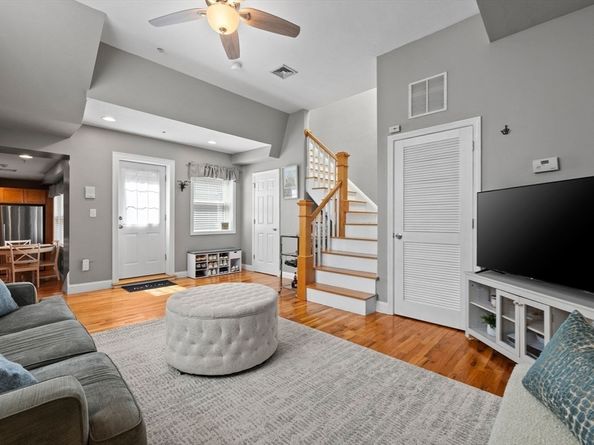 336 Saratoga Street 8, Boston MA 02128