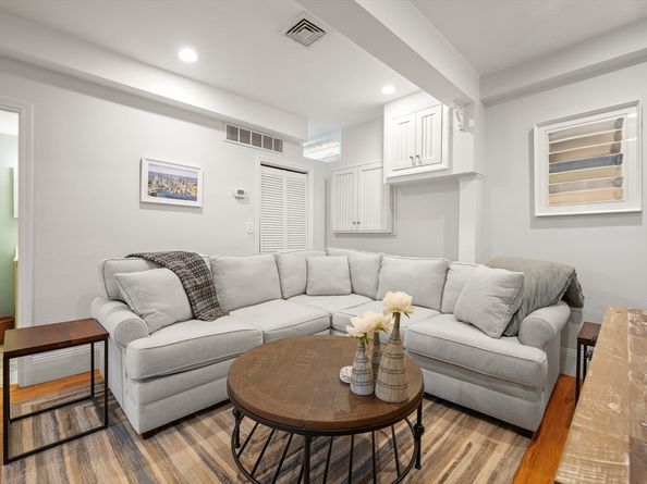 511 E 8th St 1, Boston MA 02127