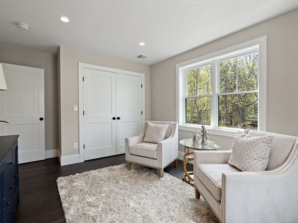 5 Milk St, Natick MA 01760
