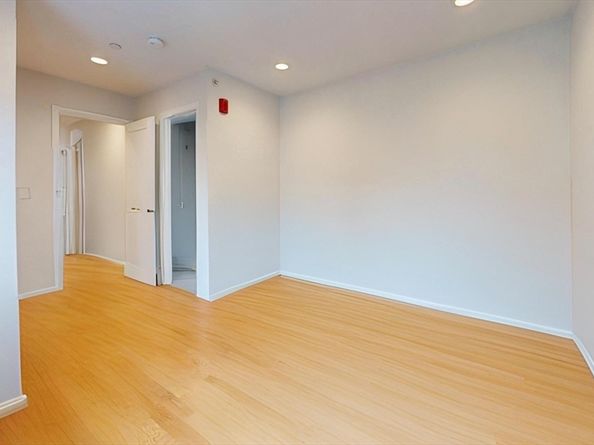 375 Dorchester St 3, Boston MA 02127