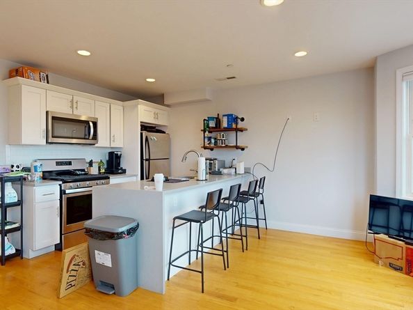 375 Dorchester St 3, Boston MA 02127
