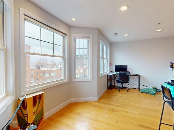 375 Dorchester St 3, Boston MA 02127