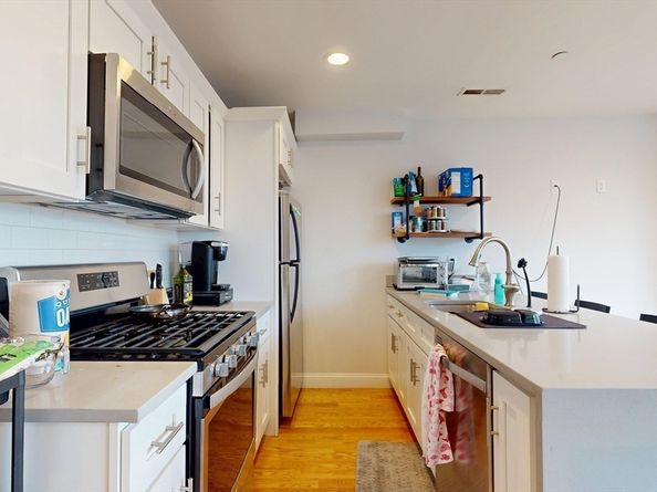375 Dorchester St 3, Boston MA 02127