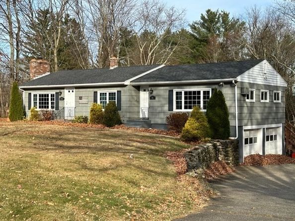 91 W Main St, West Brookfield MA 01585