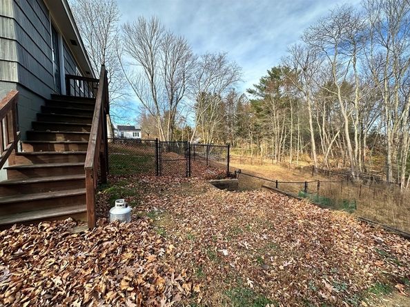 91 W Main St, West Brookfield MA 01585