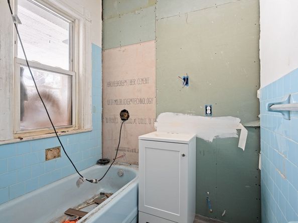 12 Spencer St, Boston MA 02124