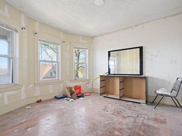 12 Spencer St, Boston MA 02124