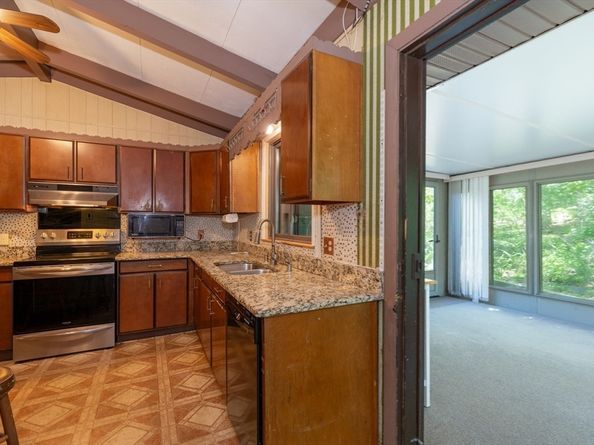 2 Stanwood Terrace, Gloucester MA 01930