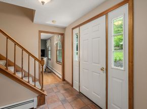 8 Wadsworth Rd, Shrewsbury MA 01545