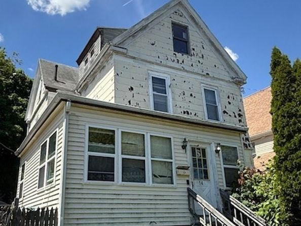 143 Arlington St, Quincy MA 02170
