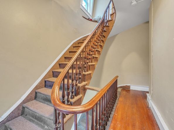 80 Chatham St, Worcester MA 01609