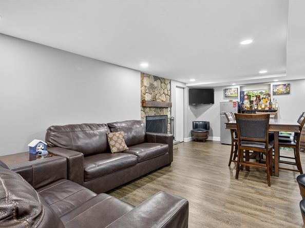 33 Stevens Rd, Framingham MA 01702