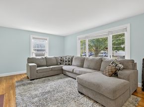 33 Stevens Rd, Framingham MA 01702