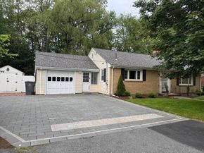 33 Stevens Rd, Framingham MA 01702