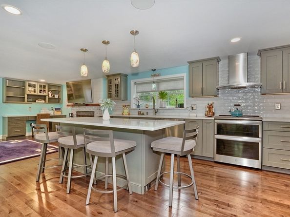 487 Main Street, Marshfield MA 02050