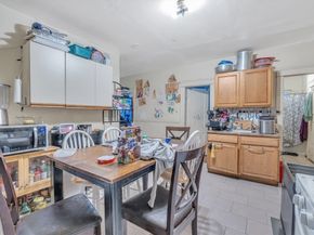 215 Beacon St, Worcester MA 01610