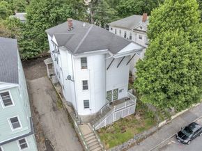 215 Beacon St, Worcester MA 01610