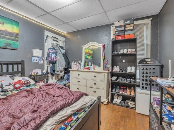 215 Beacon St, Worcester MA 01610