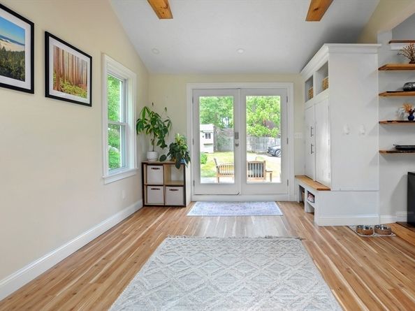 198 Hull Street, Hingham MA 02043