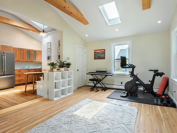 198 Hull Street, Hingham MA 02043