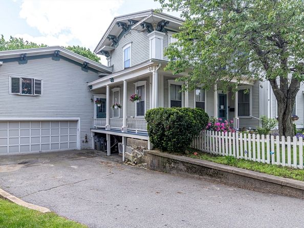 52 Central, Gardner MA 01440