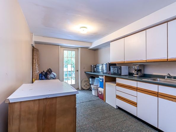52 Central, Gardner MA 01440