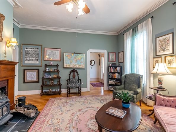 52 Central, Gardner MA 01440