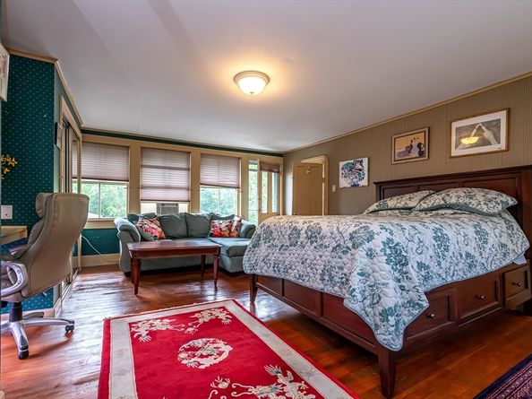 52 Central, Gardner MA 01440