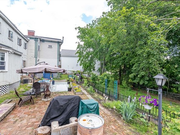 52 Central, Gardner MA 01440